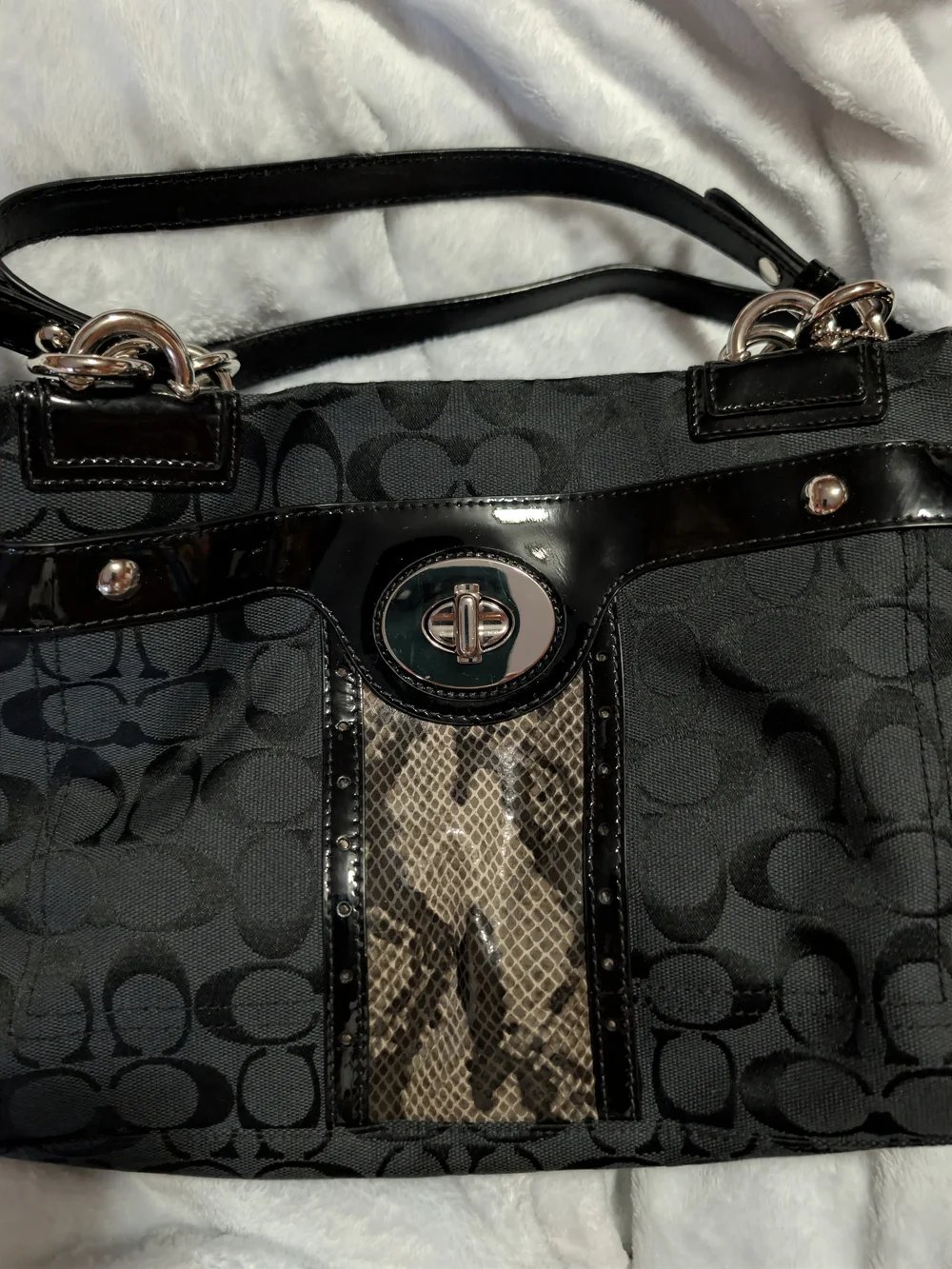Coach Penelope Signature C Satchel / Carryall (Style F16580)